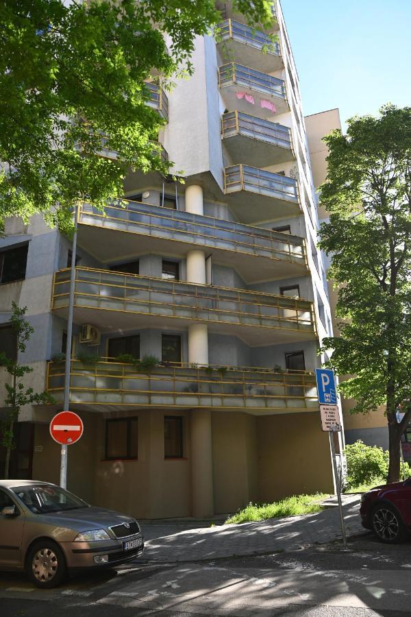 Family Apartman V Centre Mesta Bratislava Apartman Kültér fotó